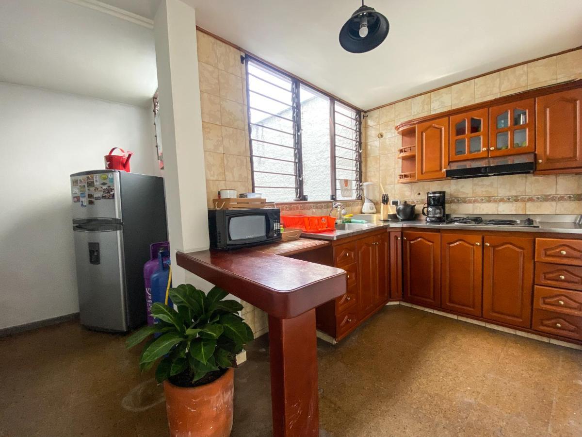 Oasis En El Corazon De Medellin, Laureles Apartment Exterior photo